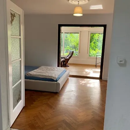 In The Near The Airport, Share Bathroom And Share Kitchen Le Grand Saconnex